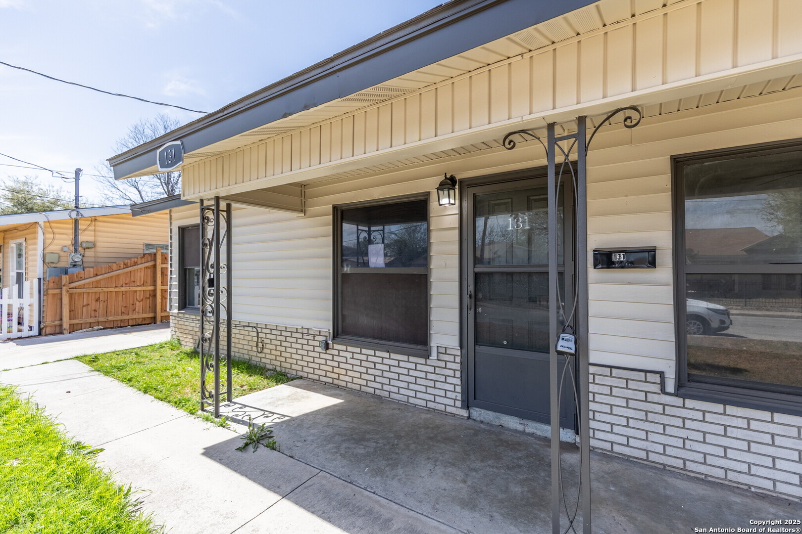 main property photo 1