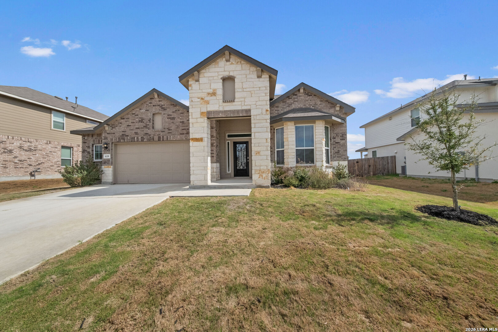 main property photo 3