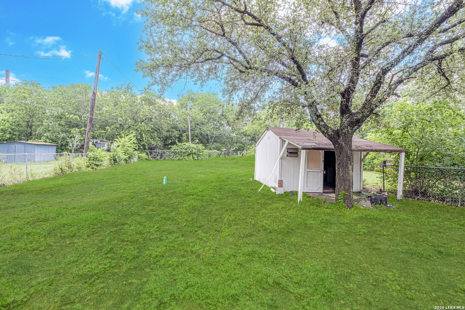 main property photo 16