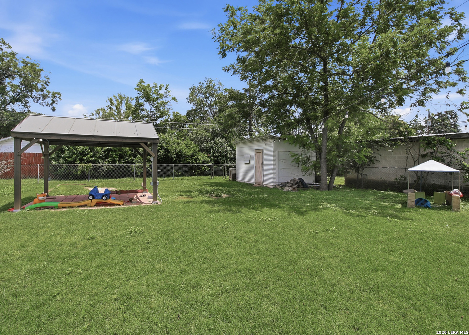 main property photo 23