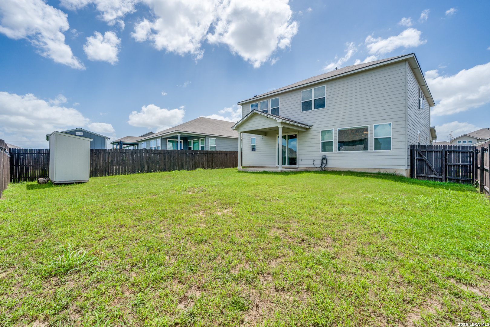 main property photo 23