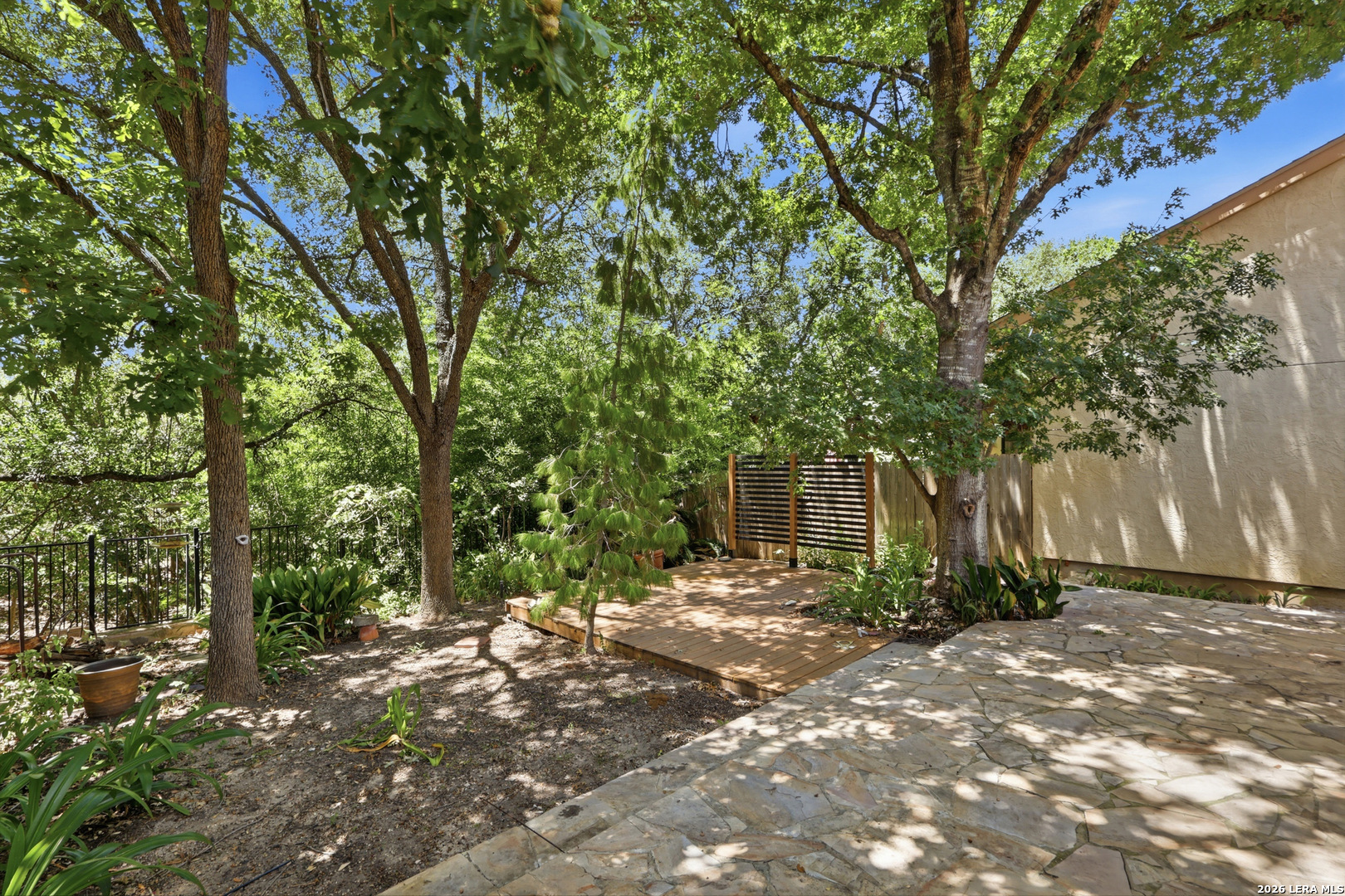 main property photo 27