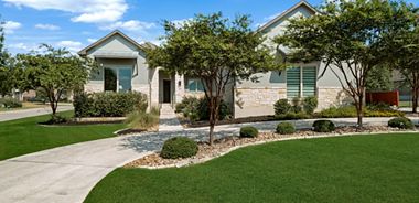 image of property with 4 Bed | 4 Bath | 4,640 Sqft