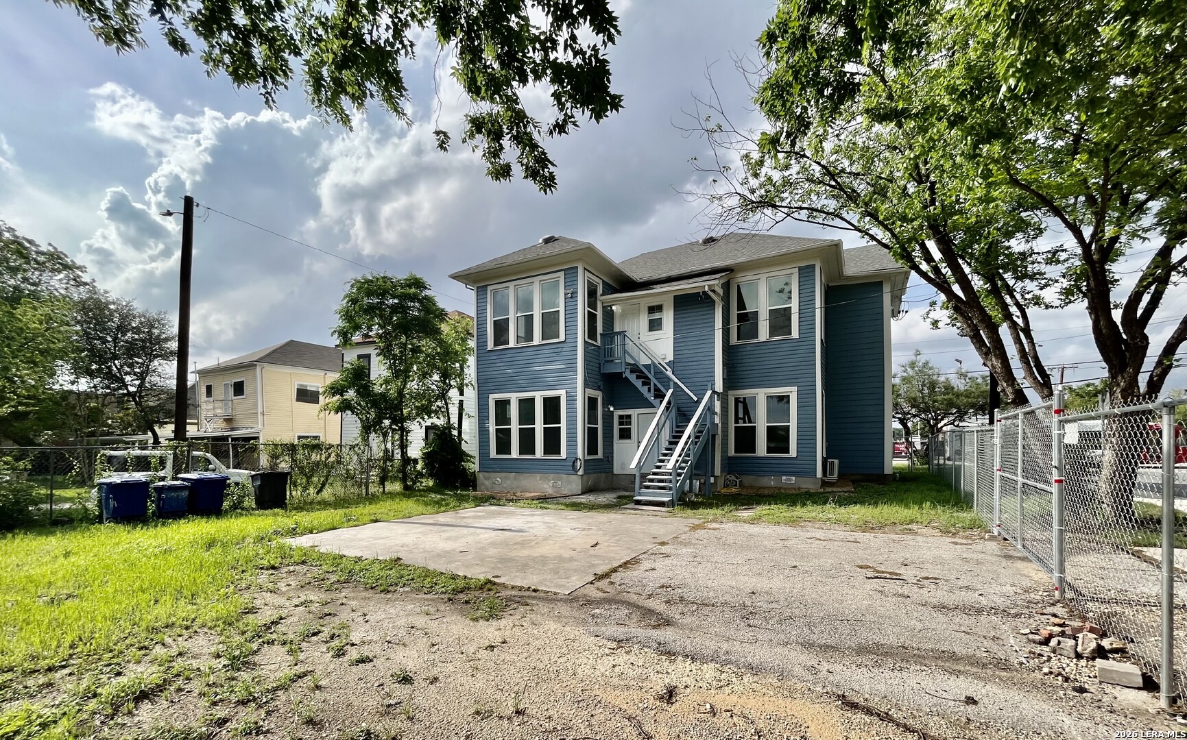 main property photo 30