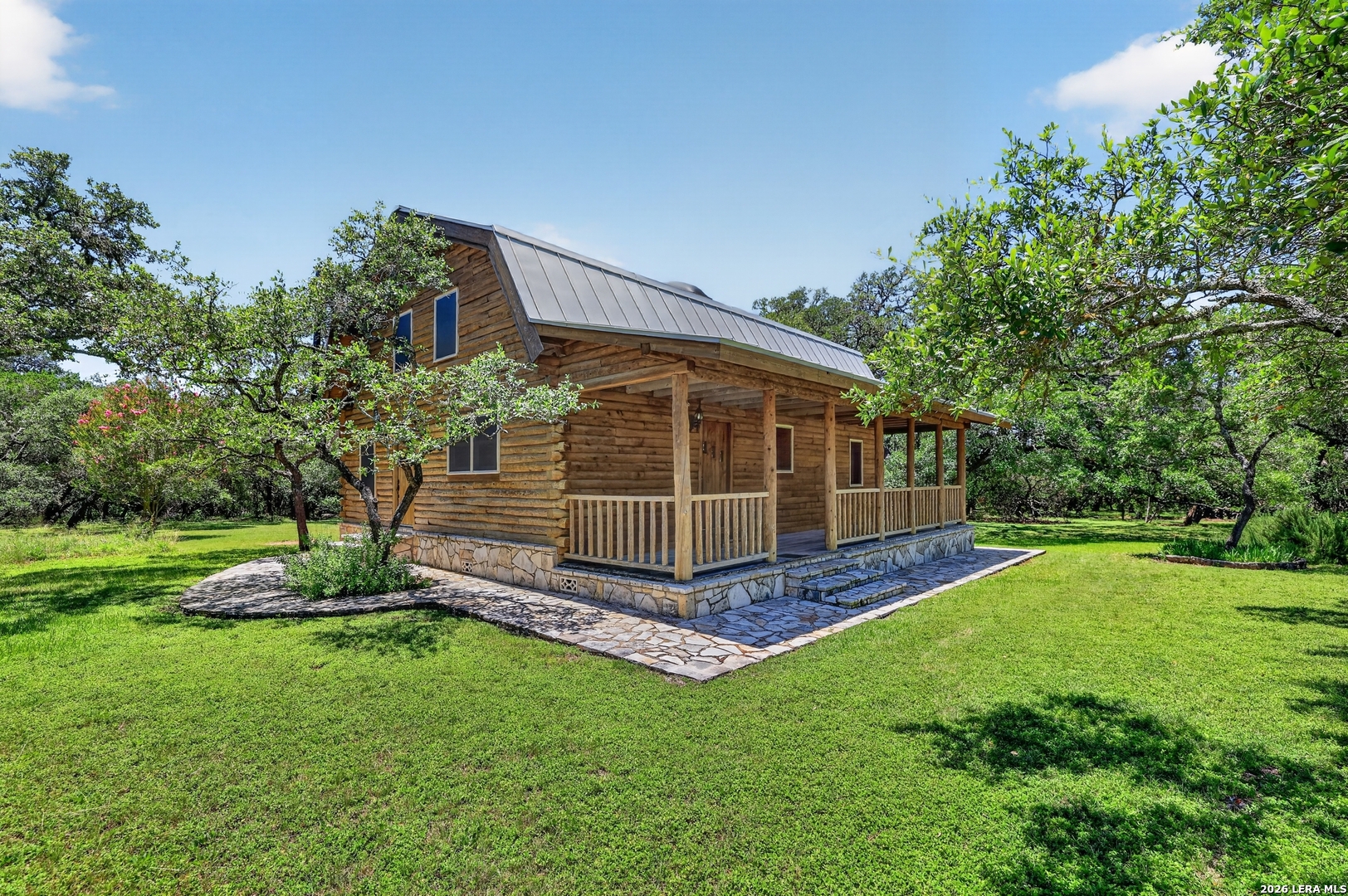 main property photo 9