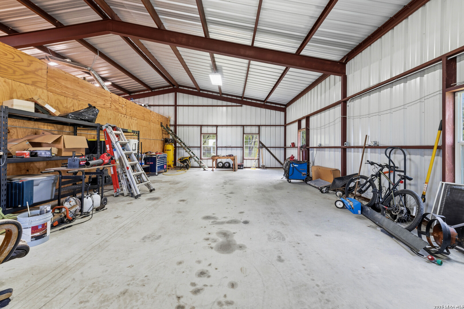 main property photo 79