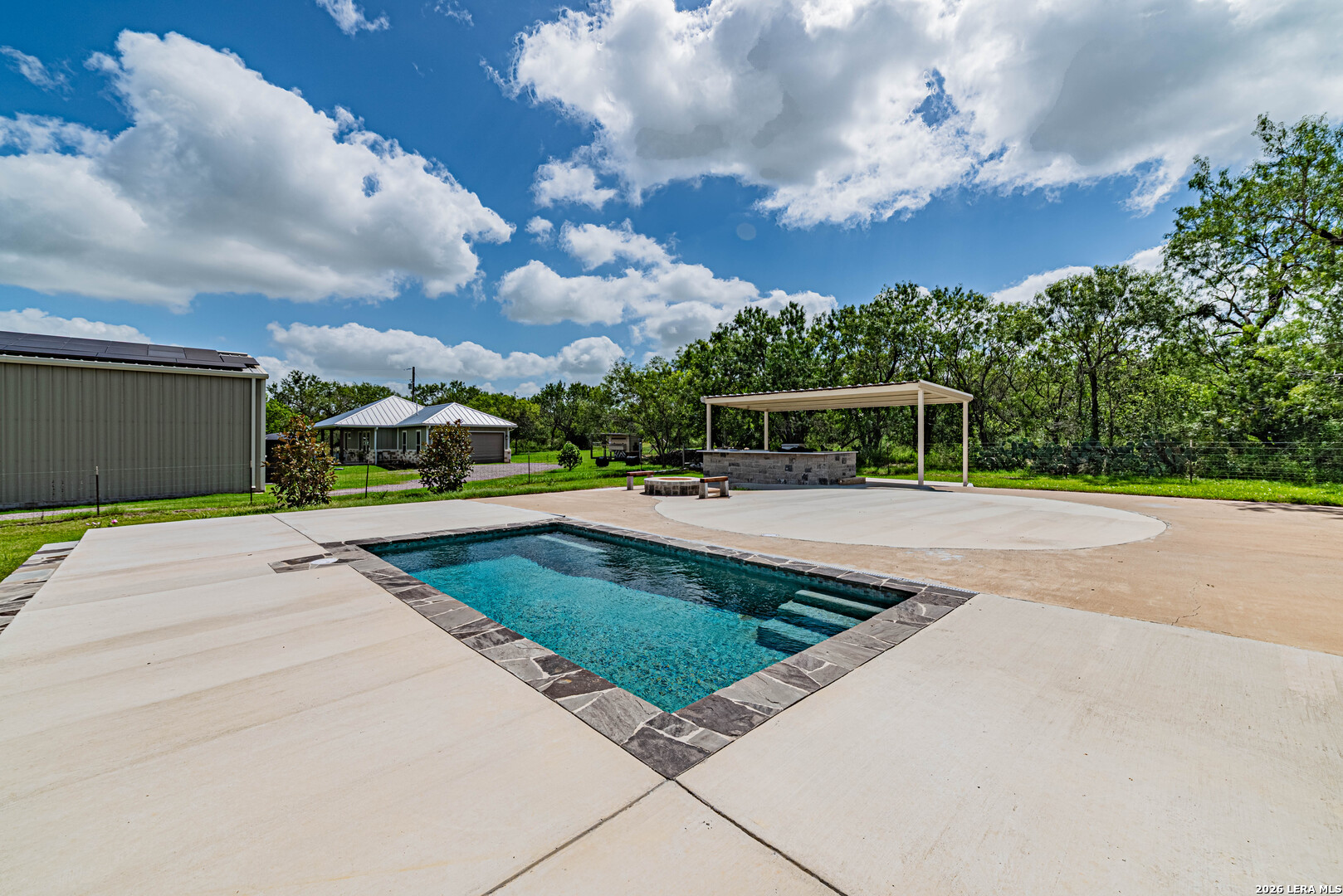 main property photo 83