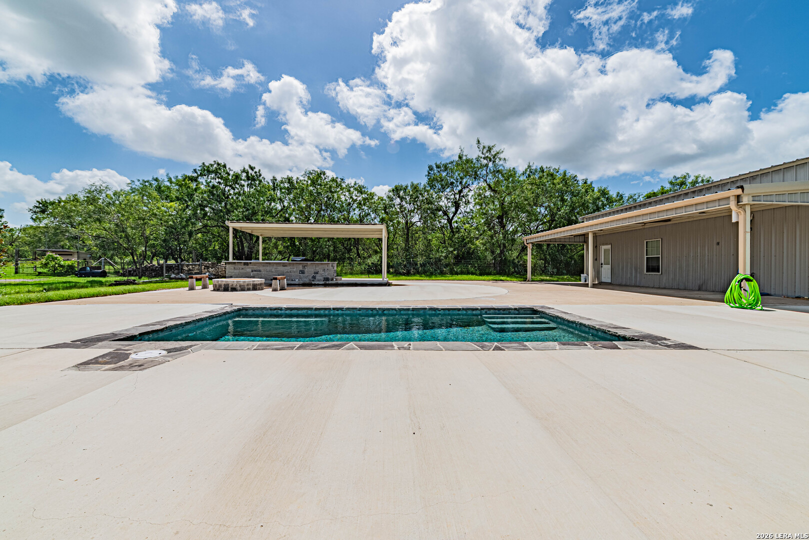 main property photo 87