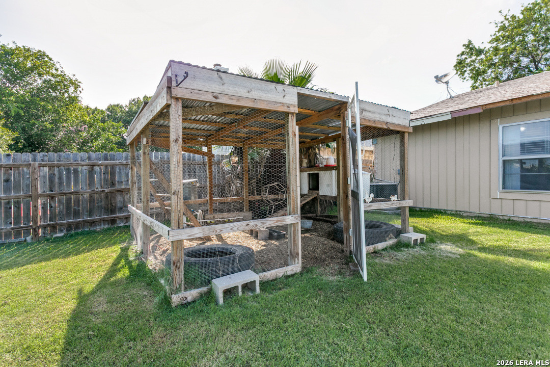 main property photo 13