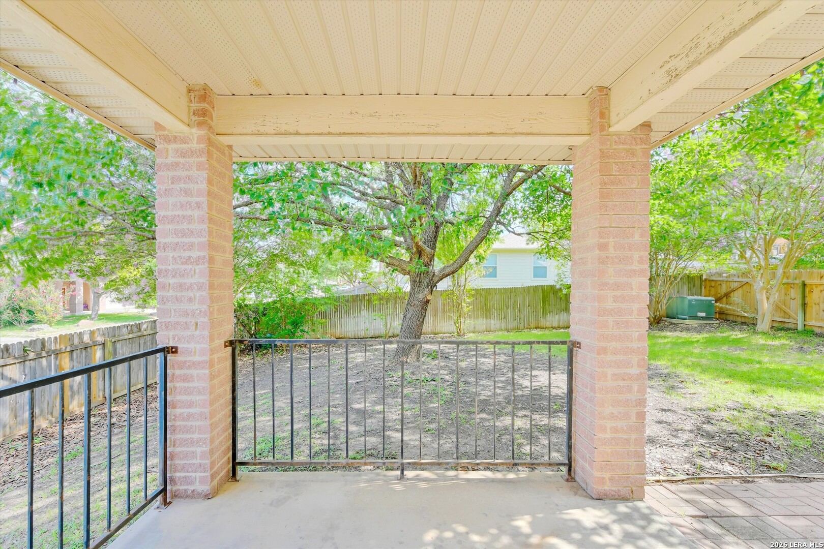 main property photo 32