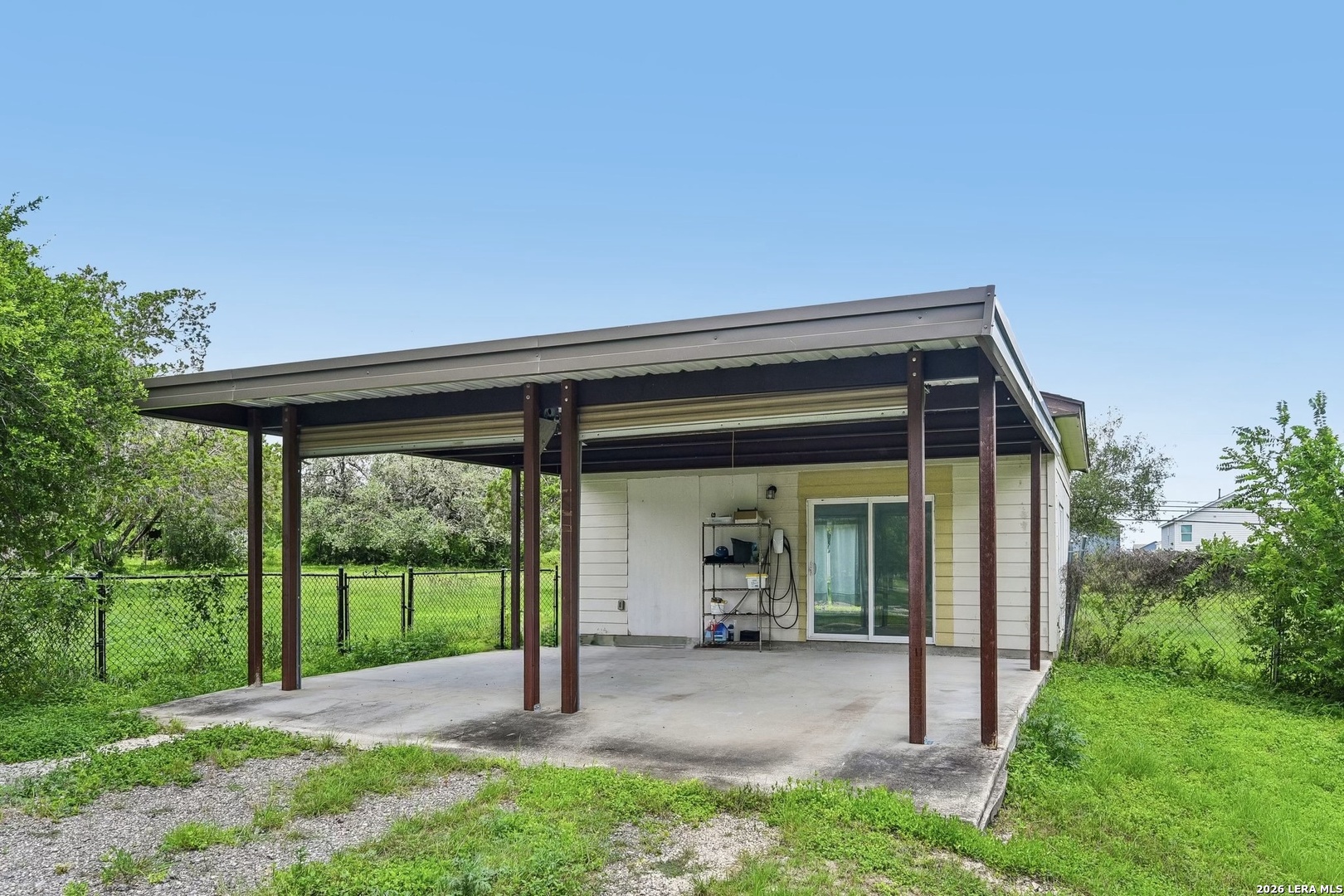 main property photo 38