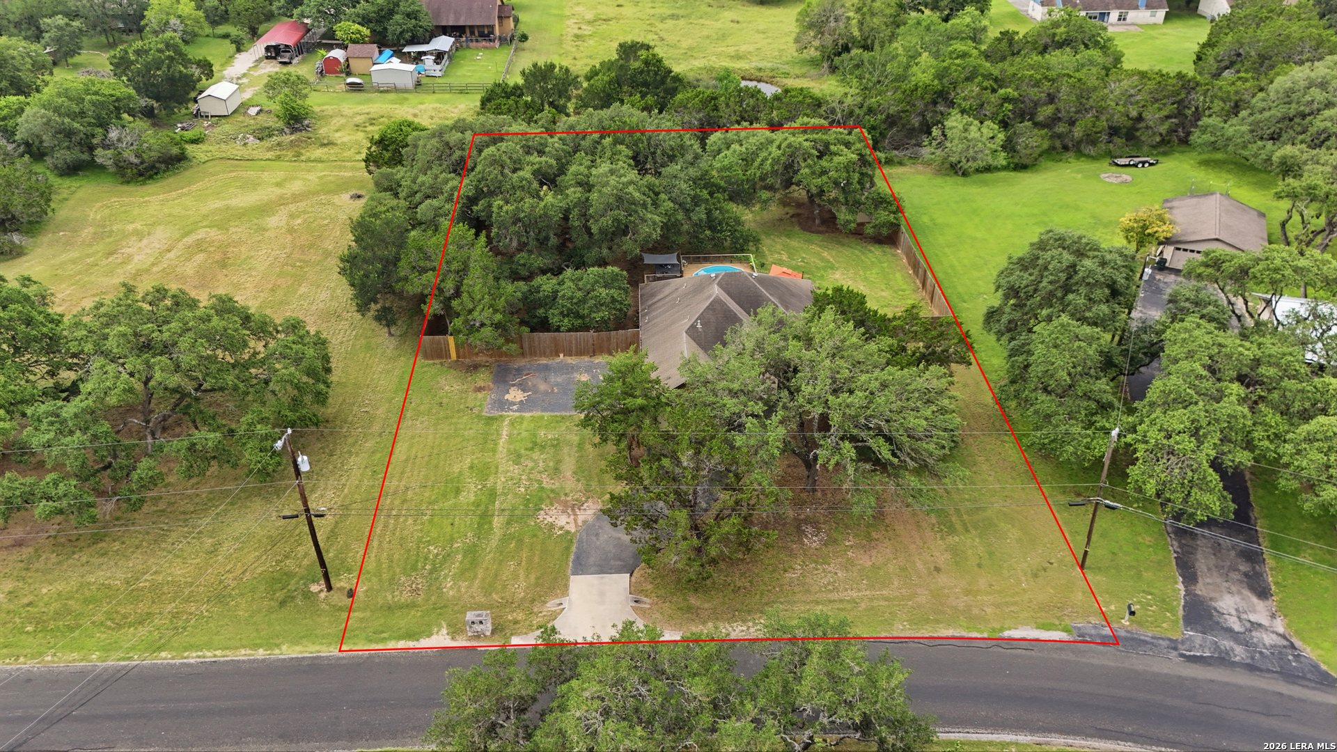 main property photo 32