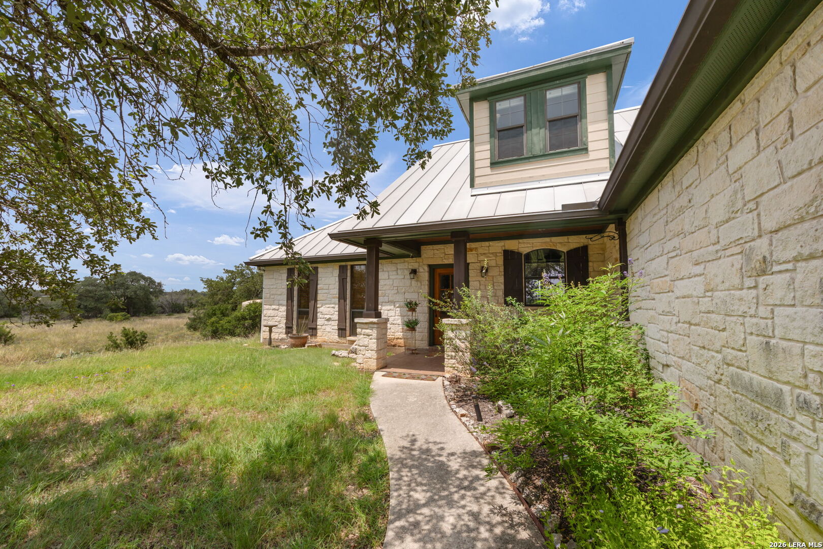 main property photo 31