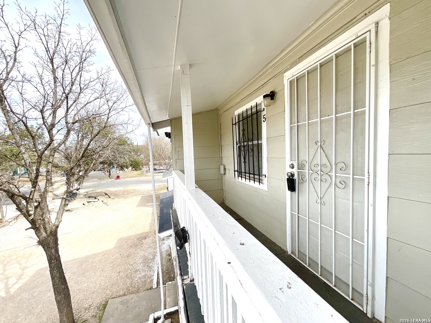 main property photo 16