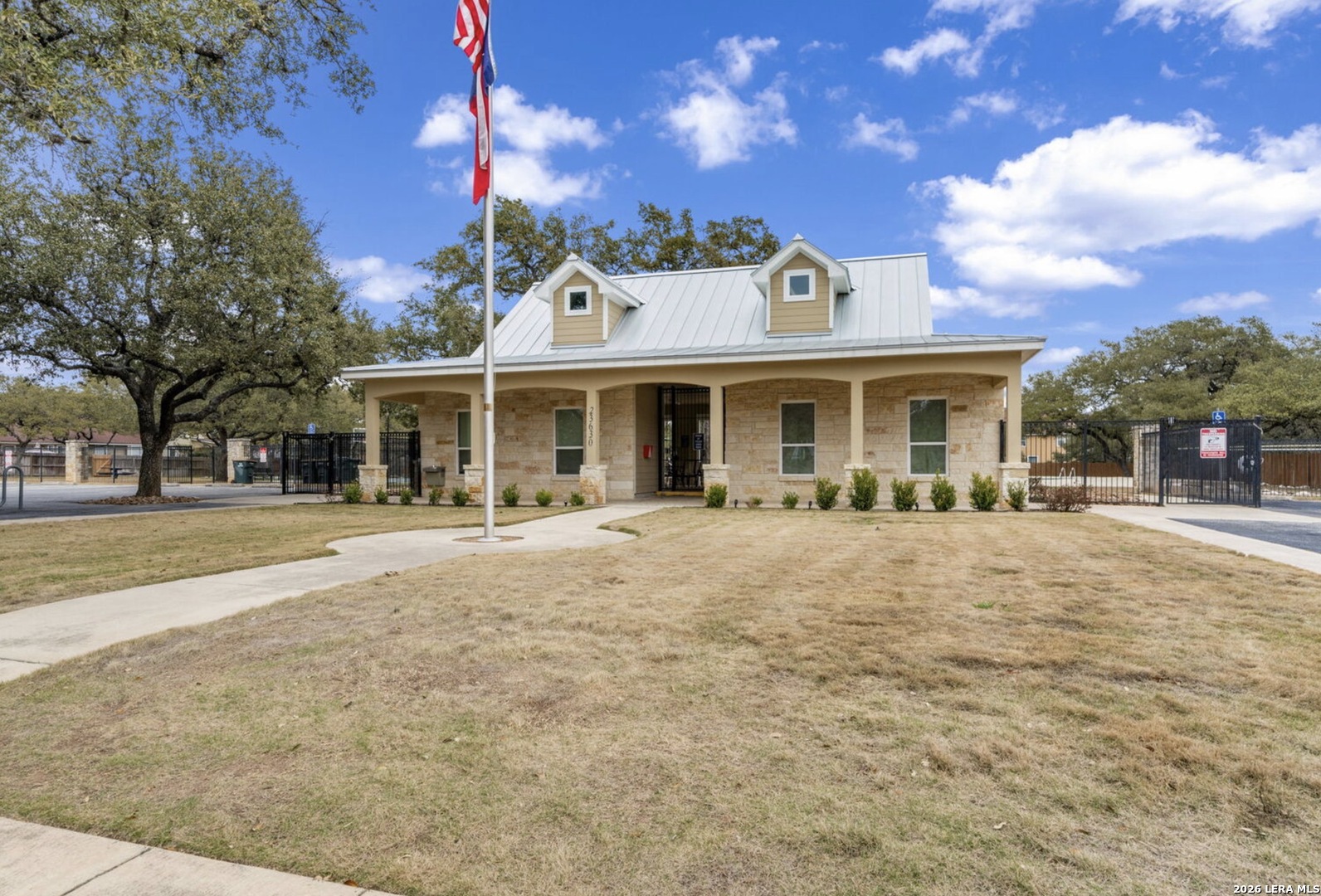 main property photo 46