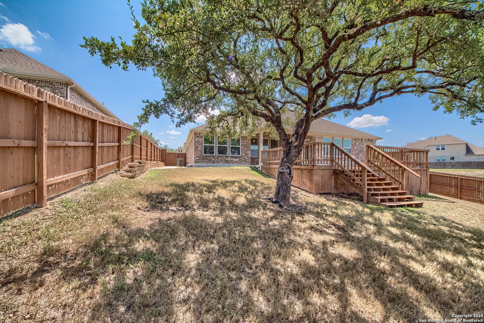 main property photo 27