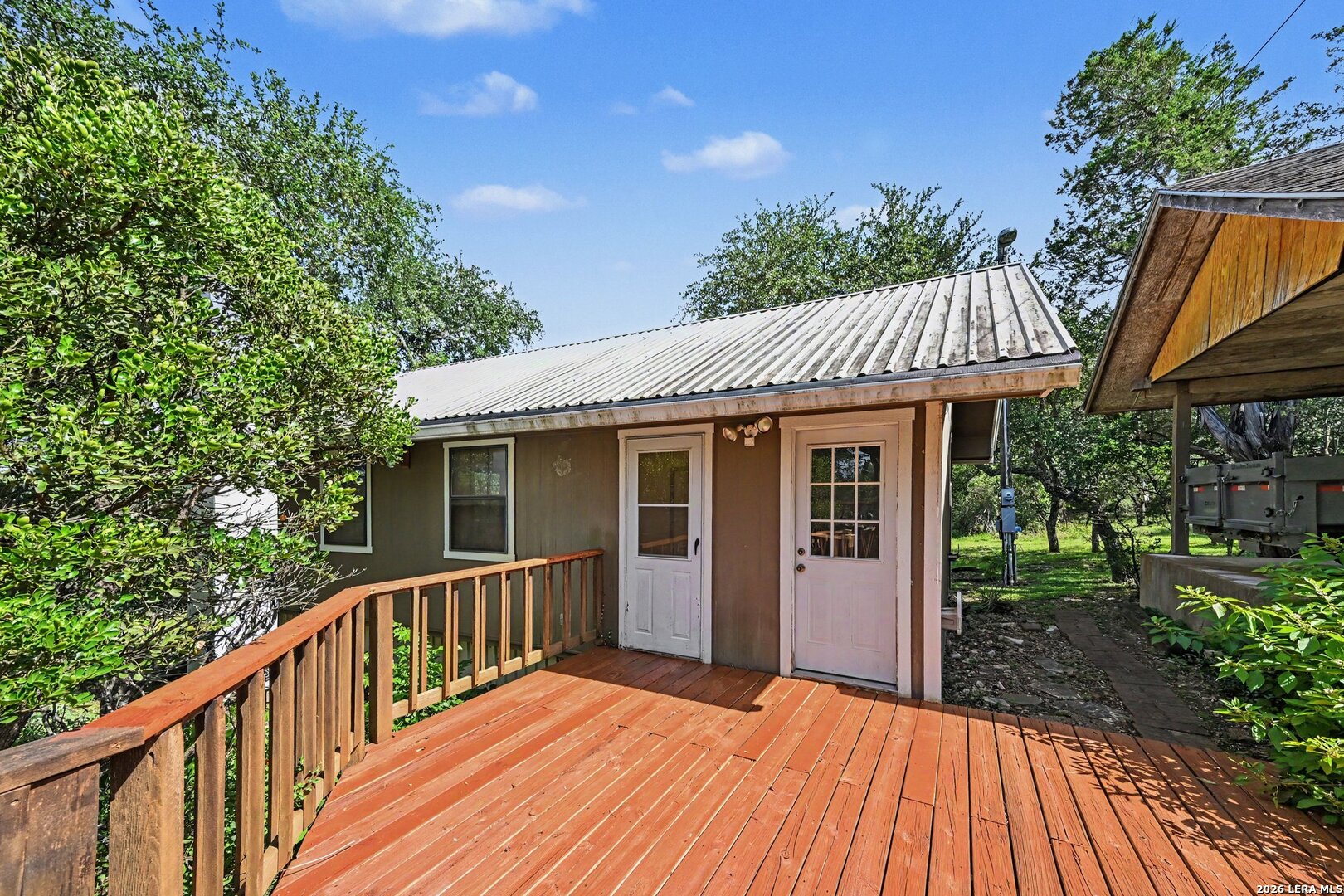 main property photo 23