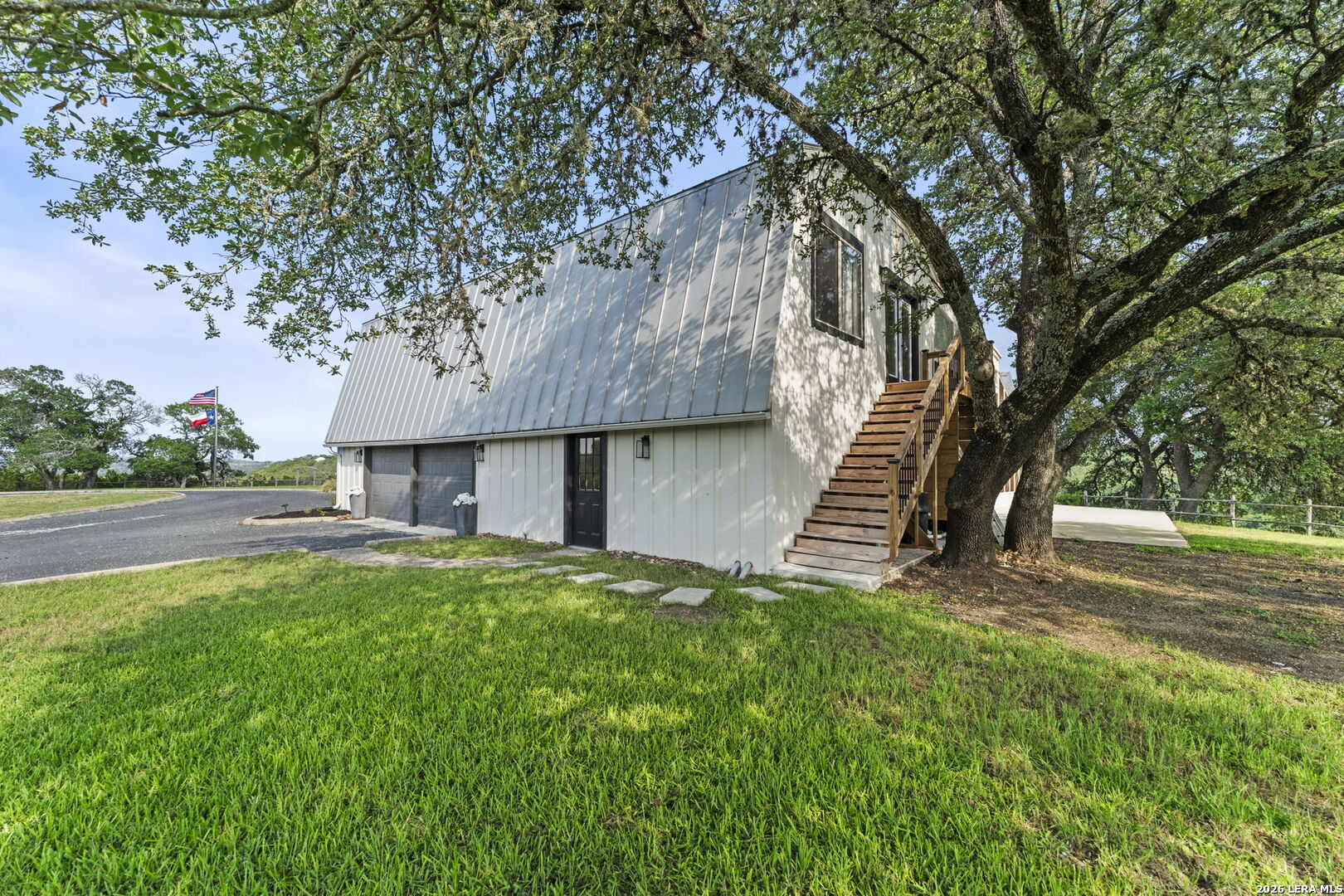 main property photo 59