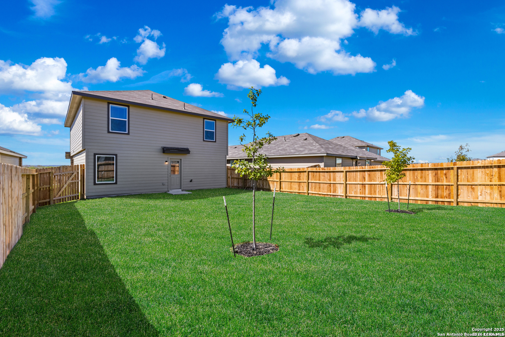 main property photo 14