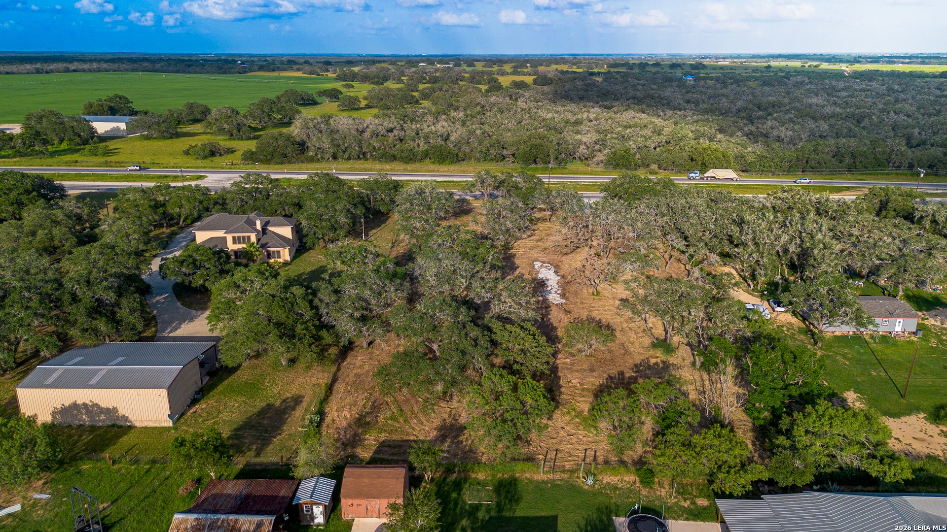 main property photo 19