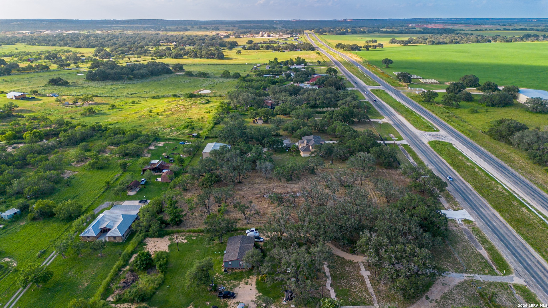 main property photo 23