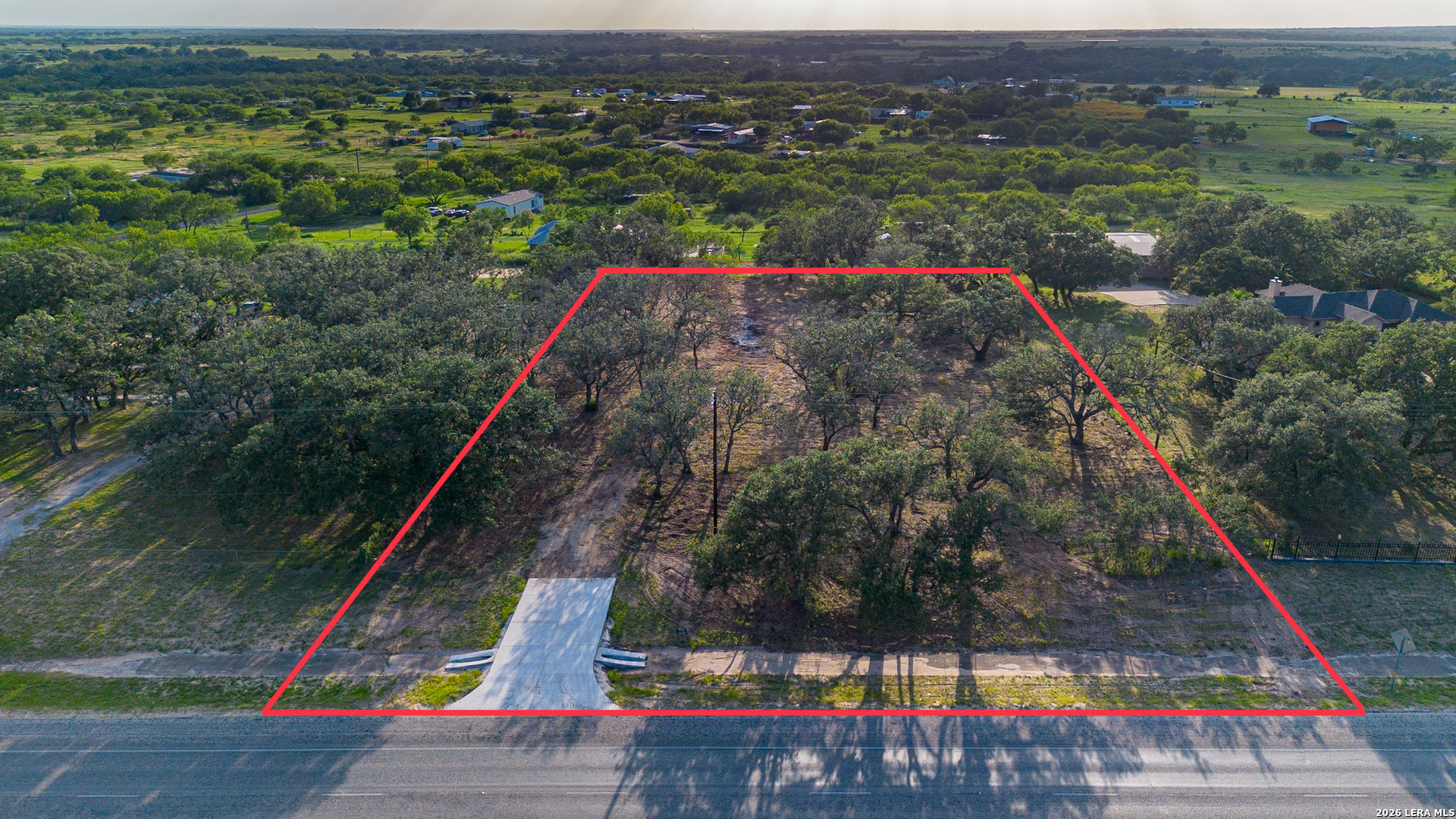 main property photo 32