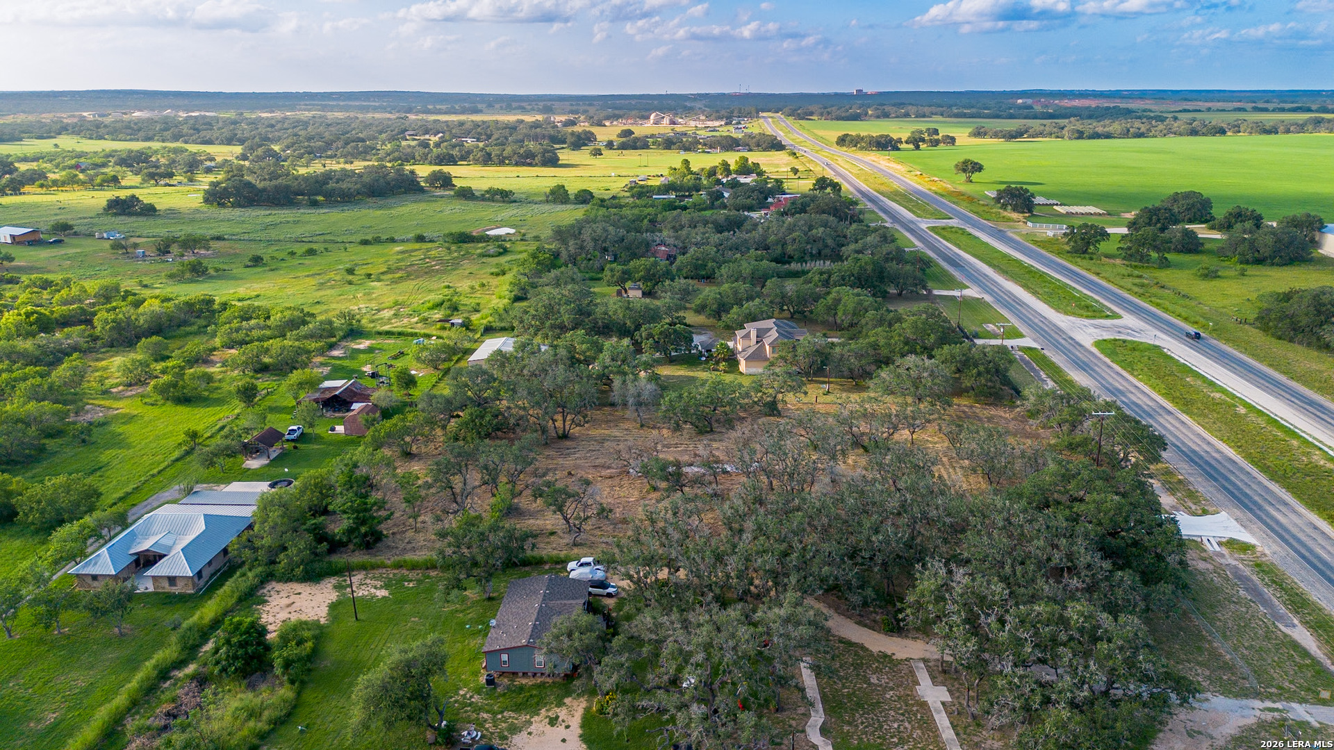 main property photo 8