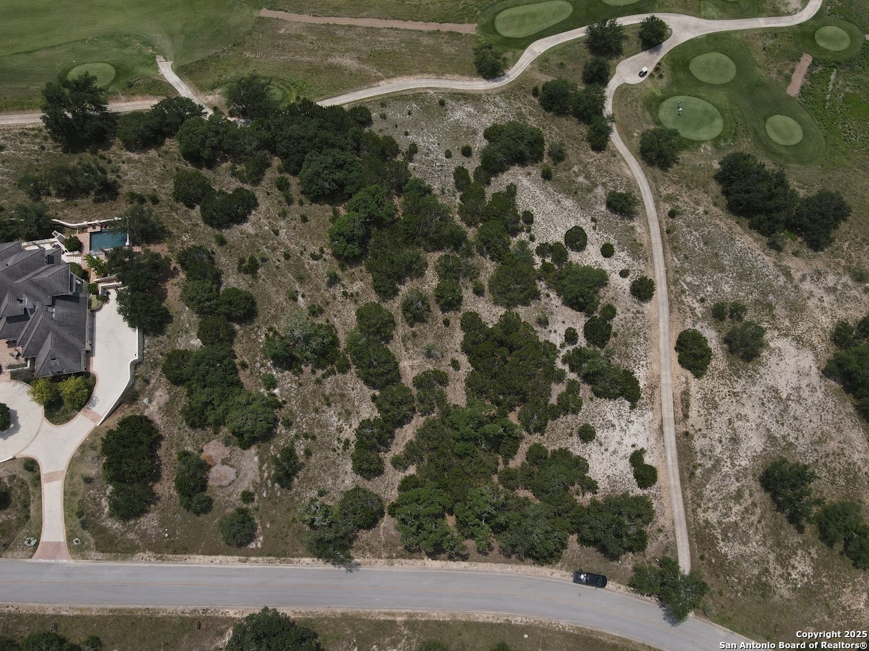 main property photo 11