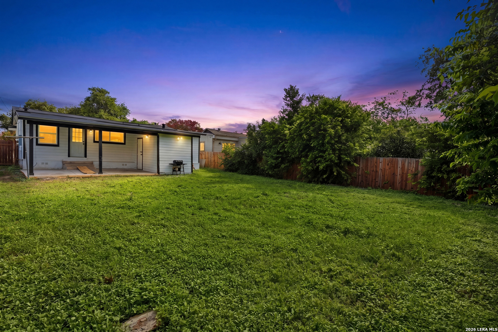 main property photo 23