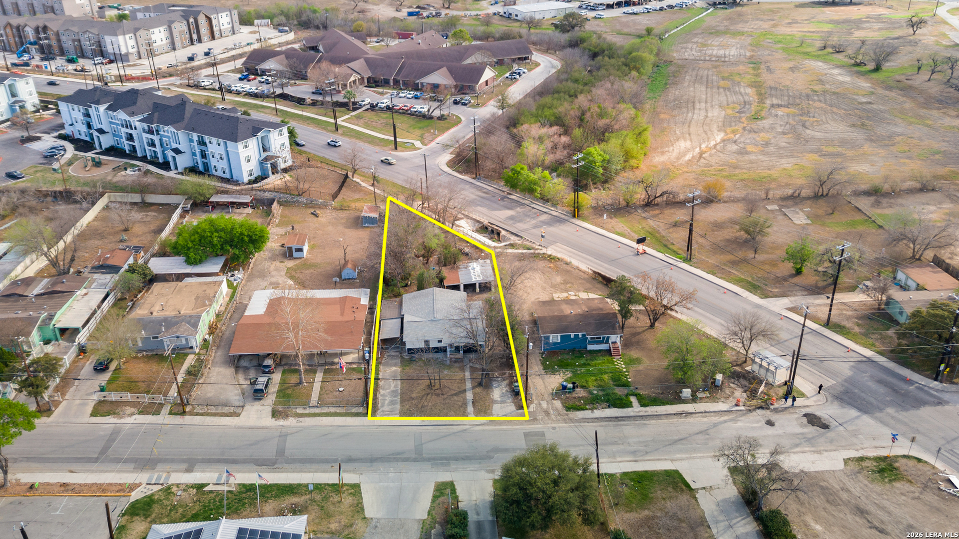 main property photo 32