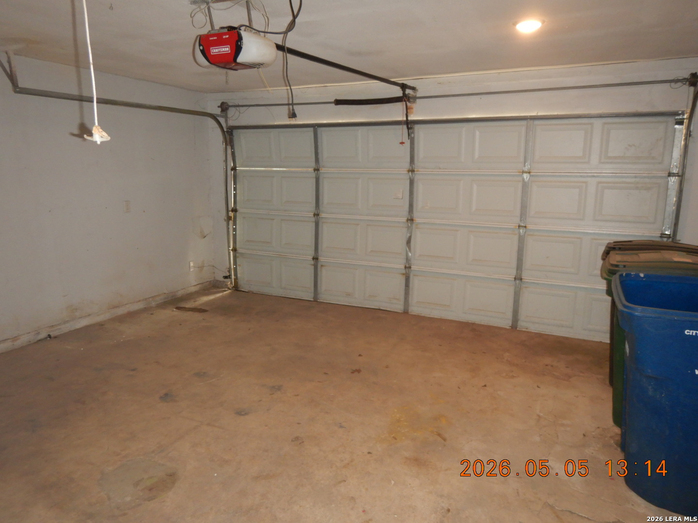 main property photo 11