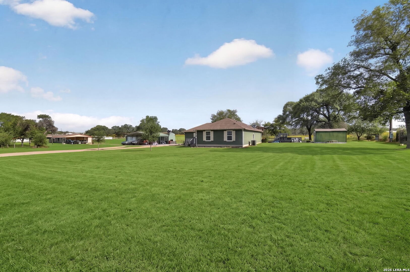 main property photo 31