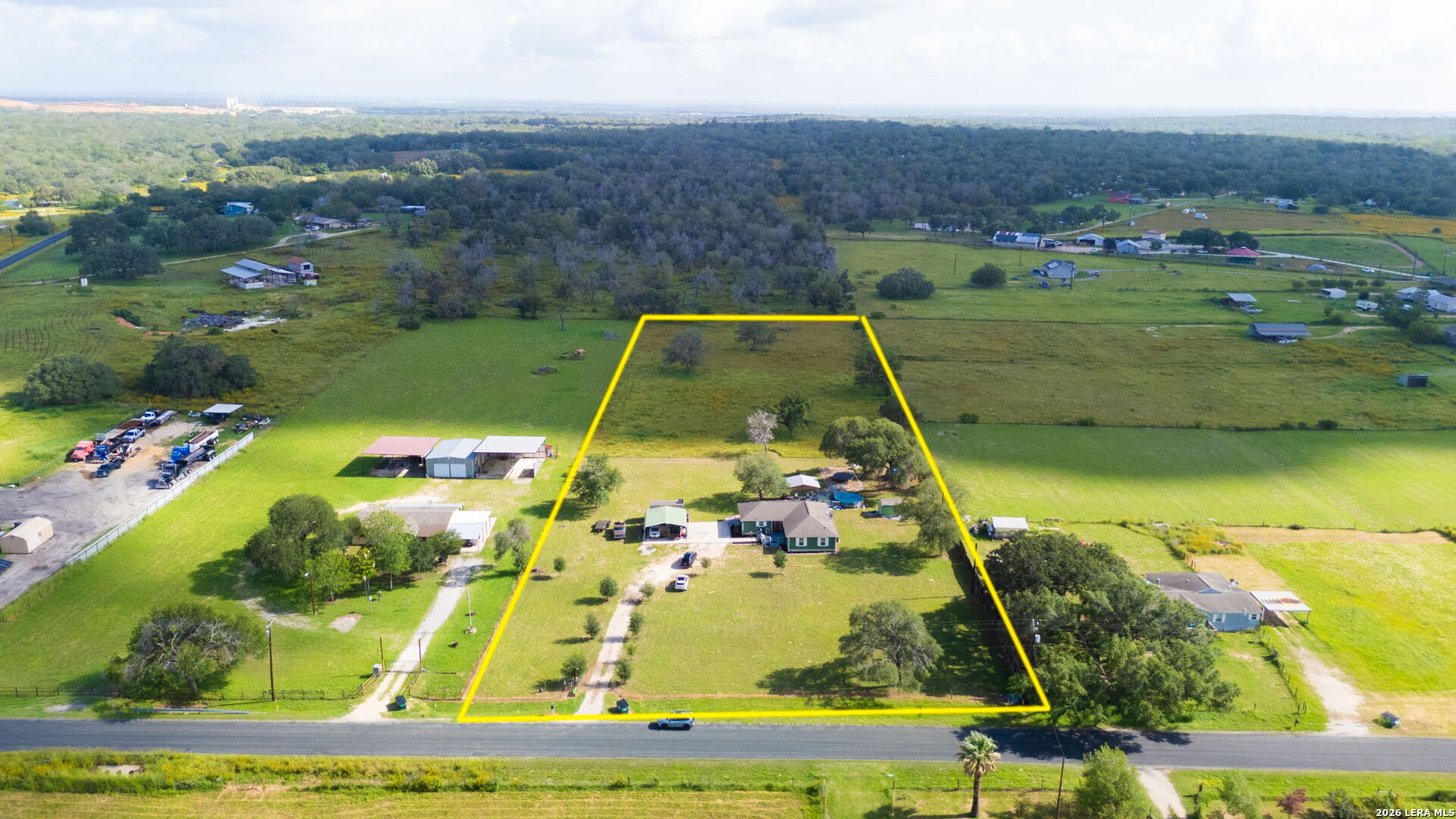 main property photo 34