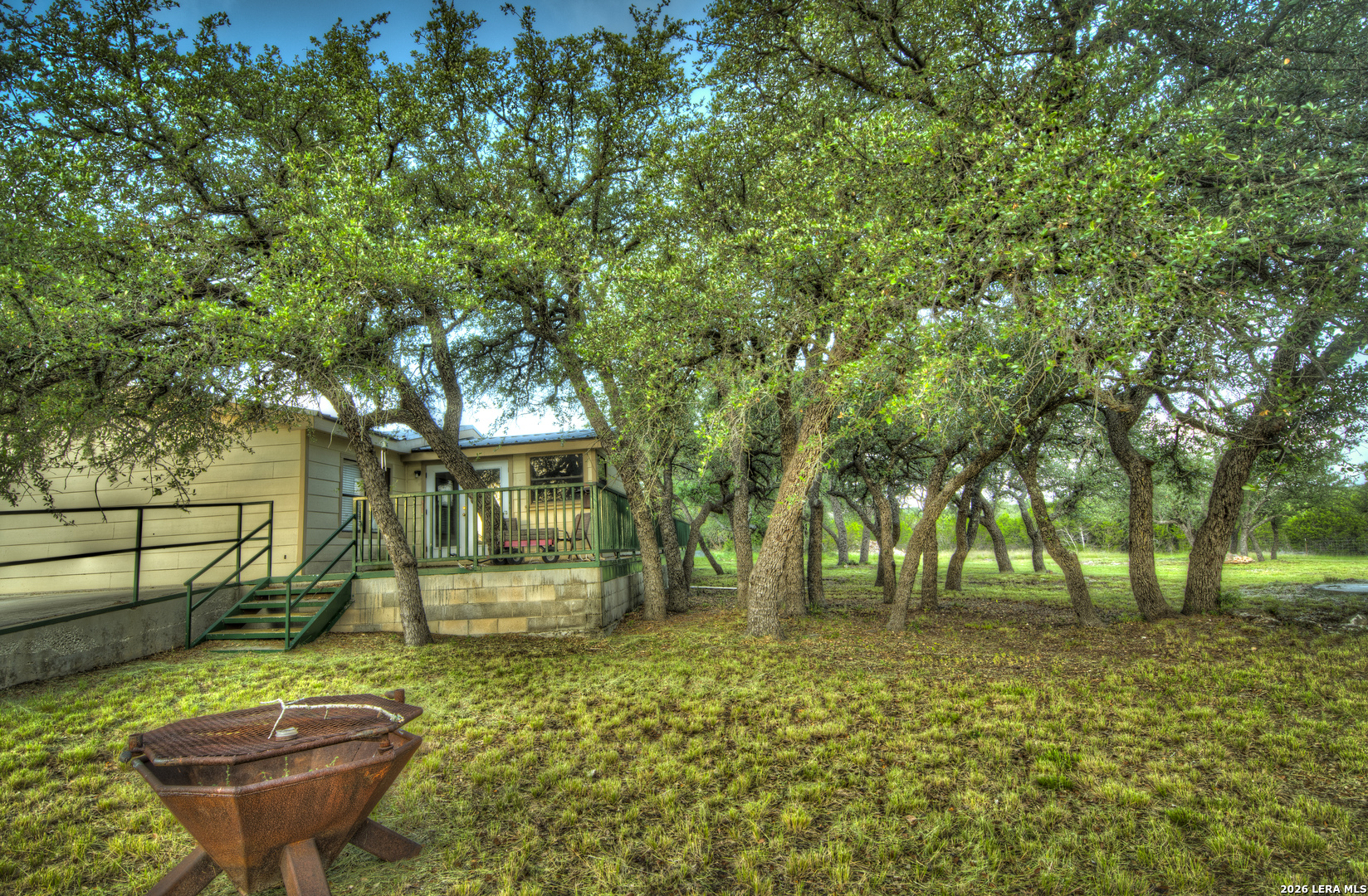 main property photo 6