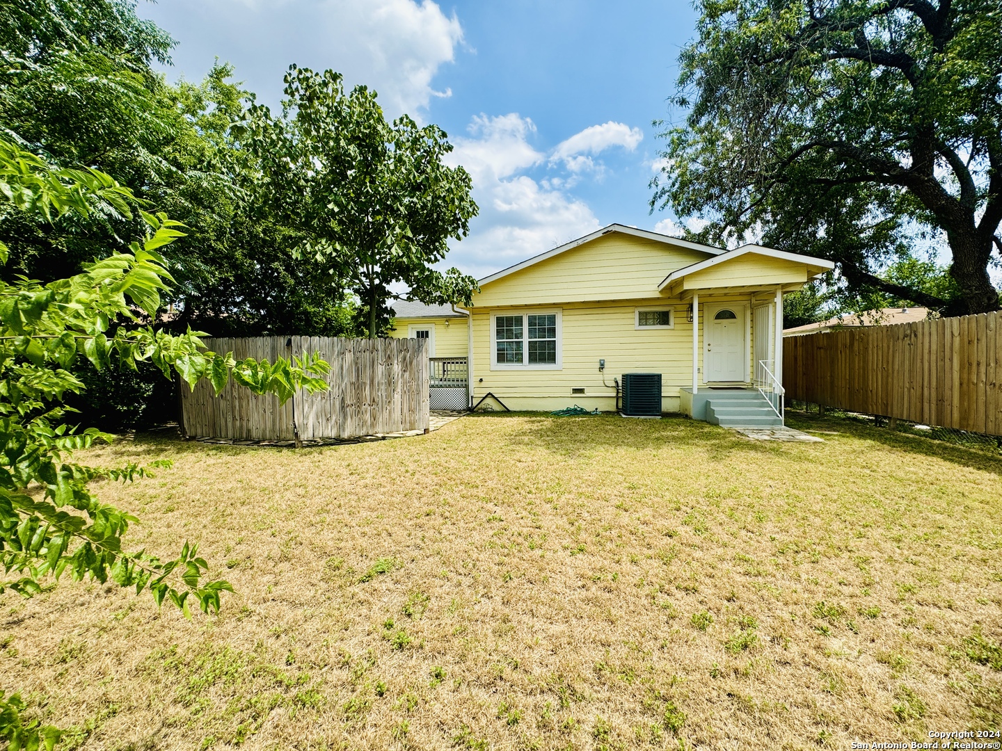 main property photo 15