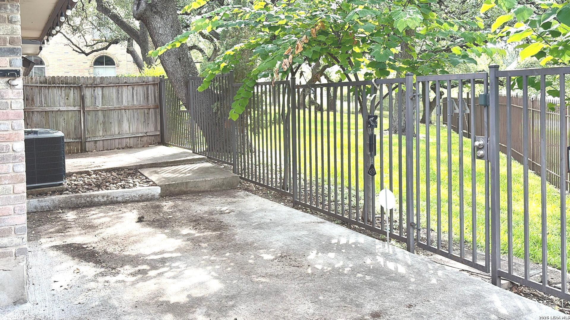 main property photo 33