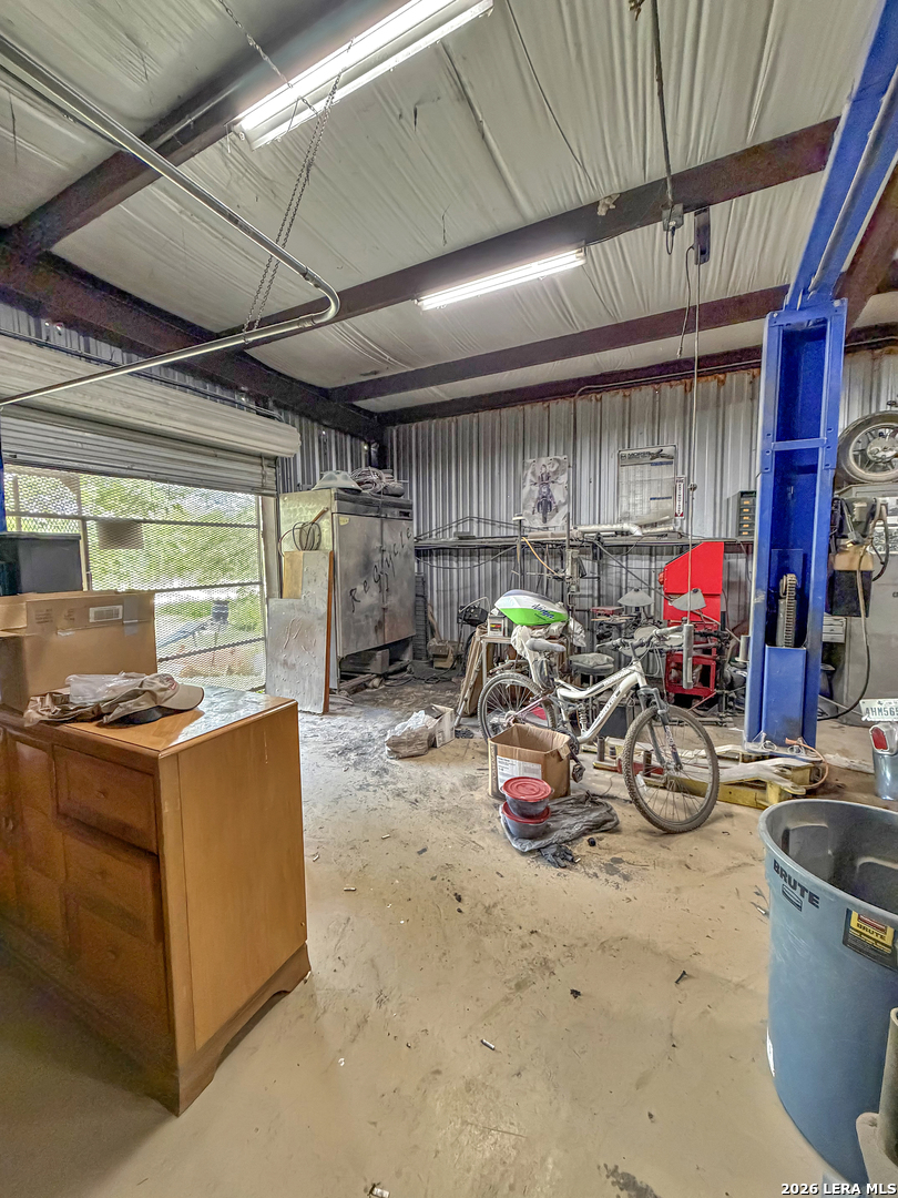 main property photo 28