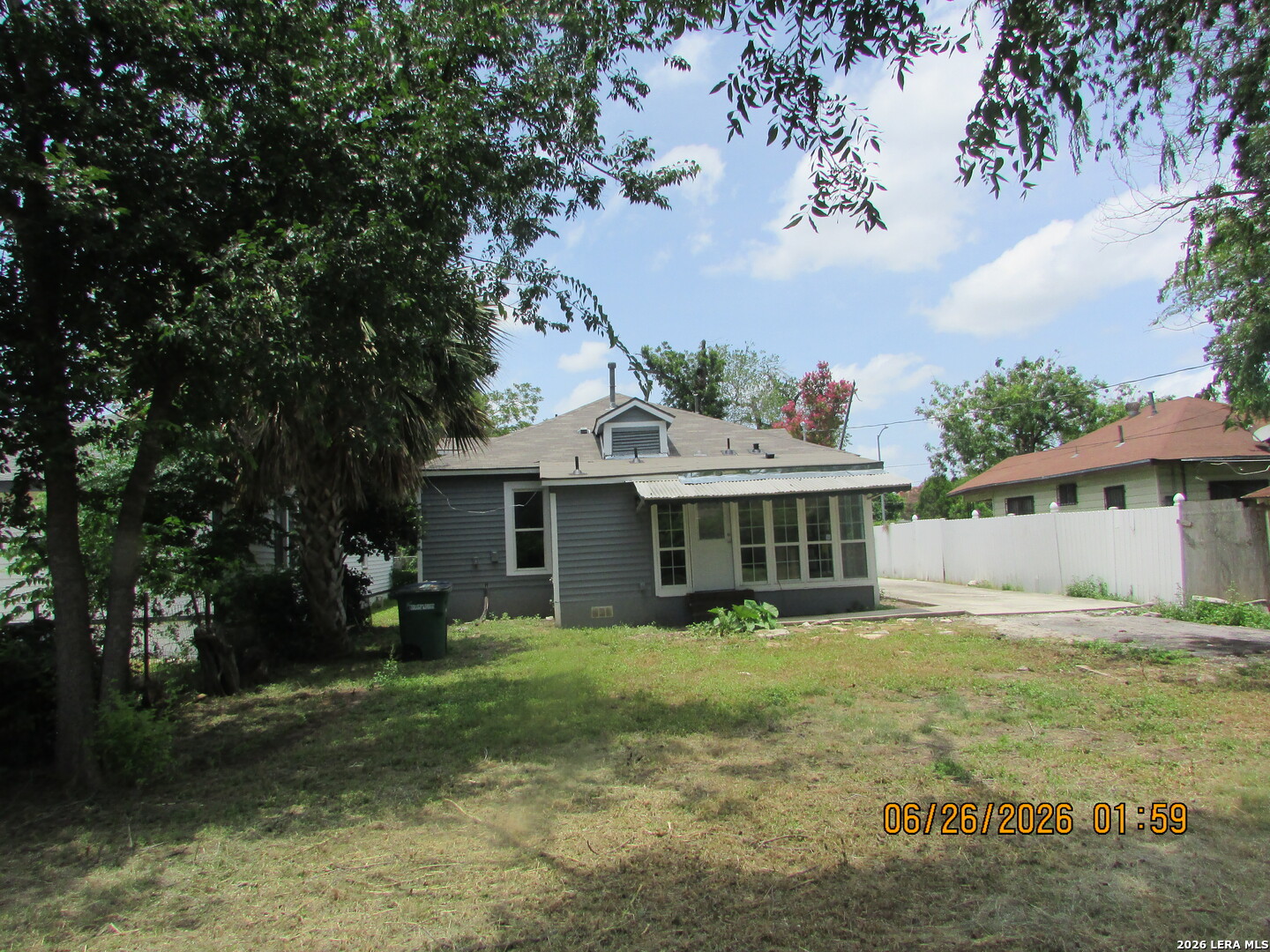 main property photo 9