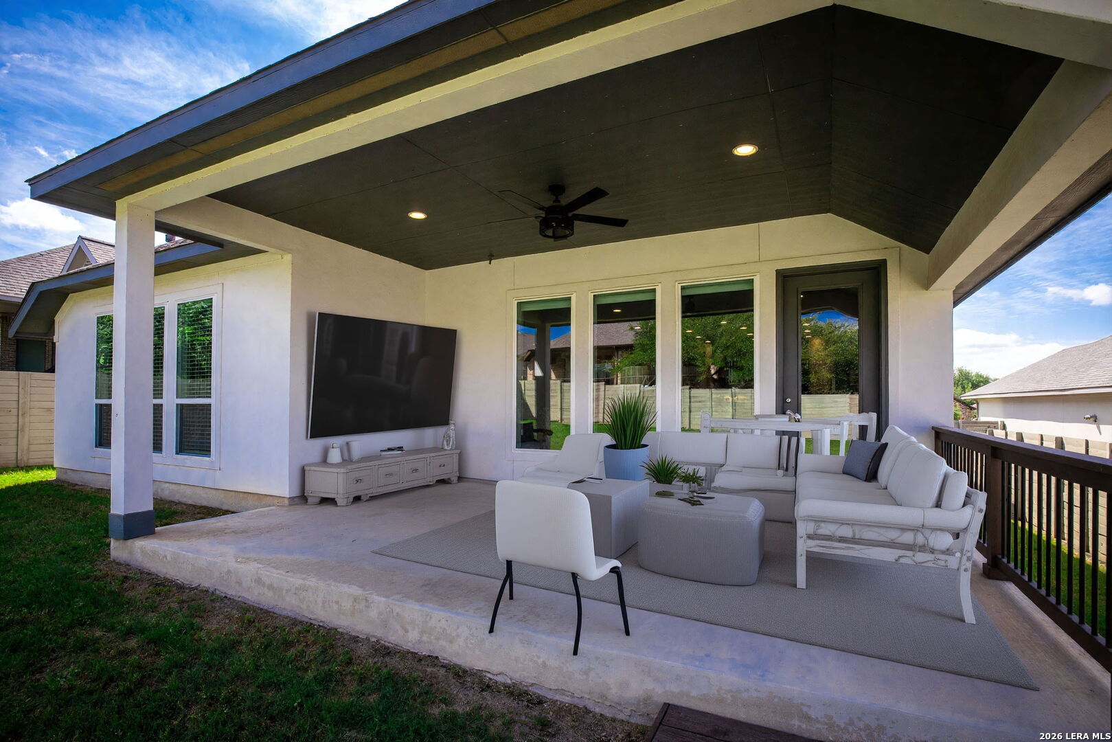 main property photo 41