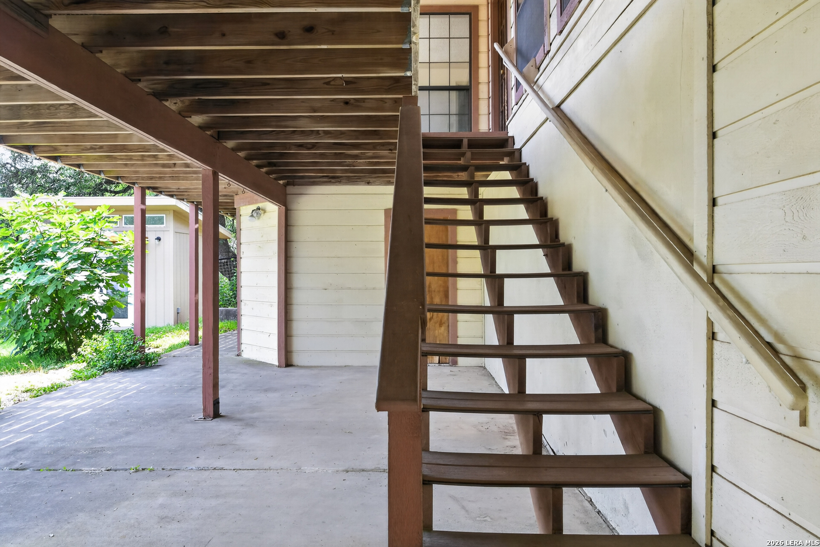 main property photo 39