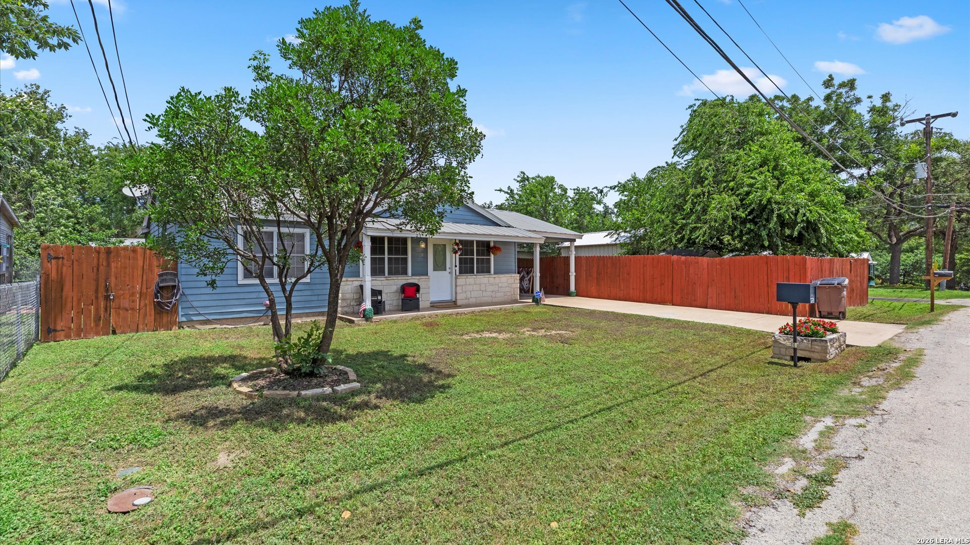 main property photo 24