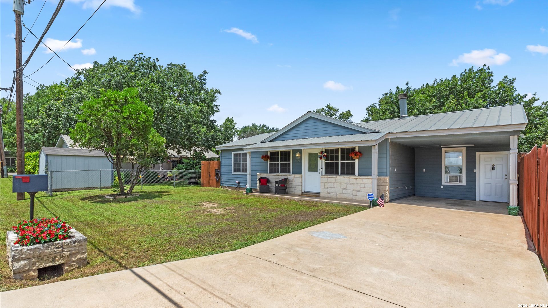 main property photo 25