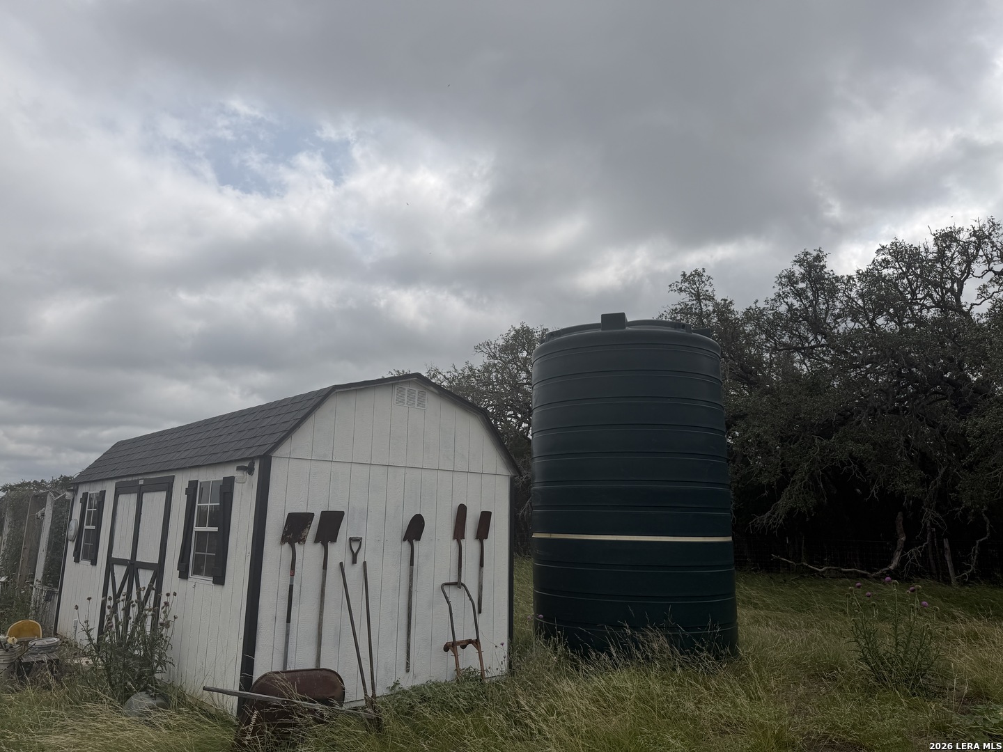 main property photo 9