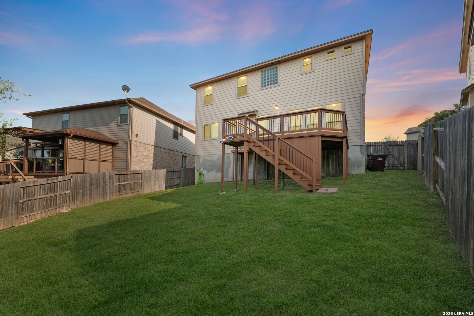 main property photo 28