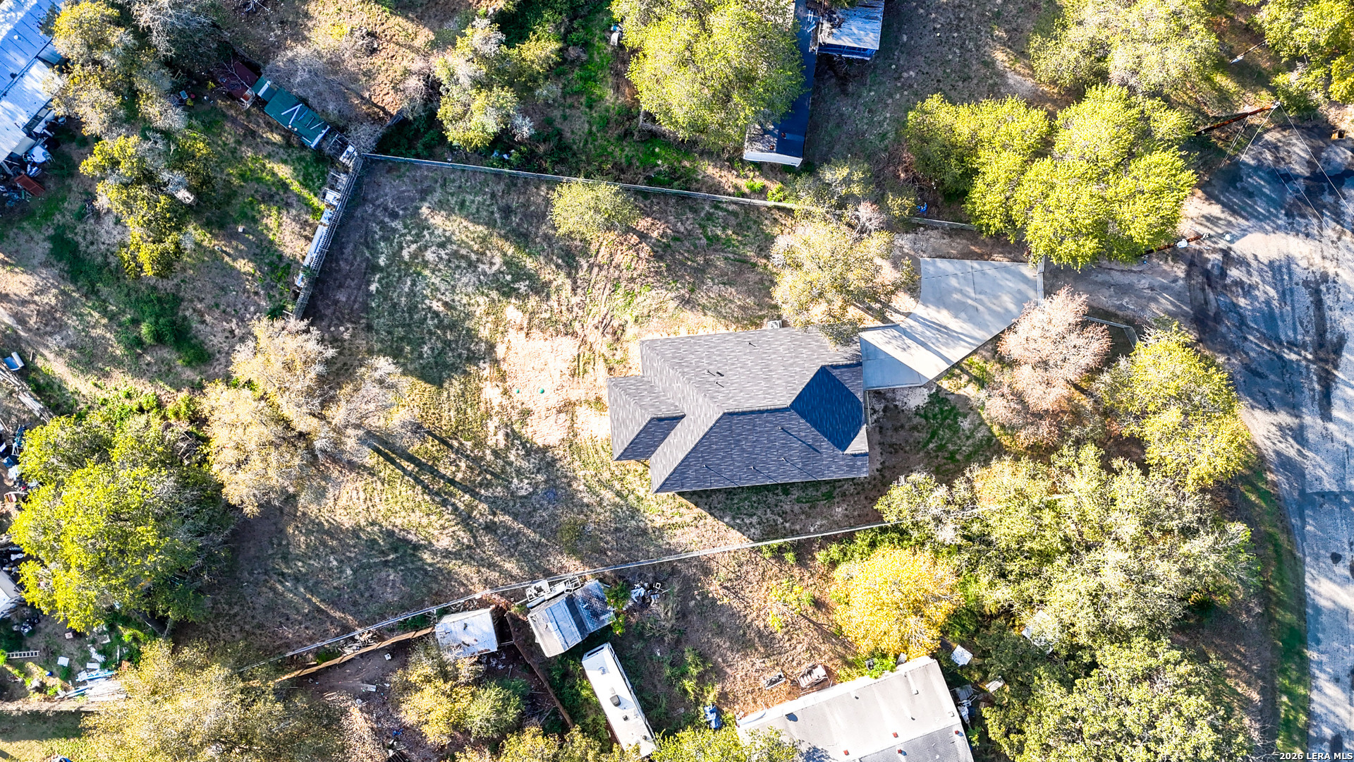 main property photo 10