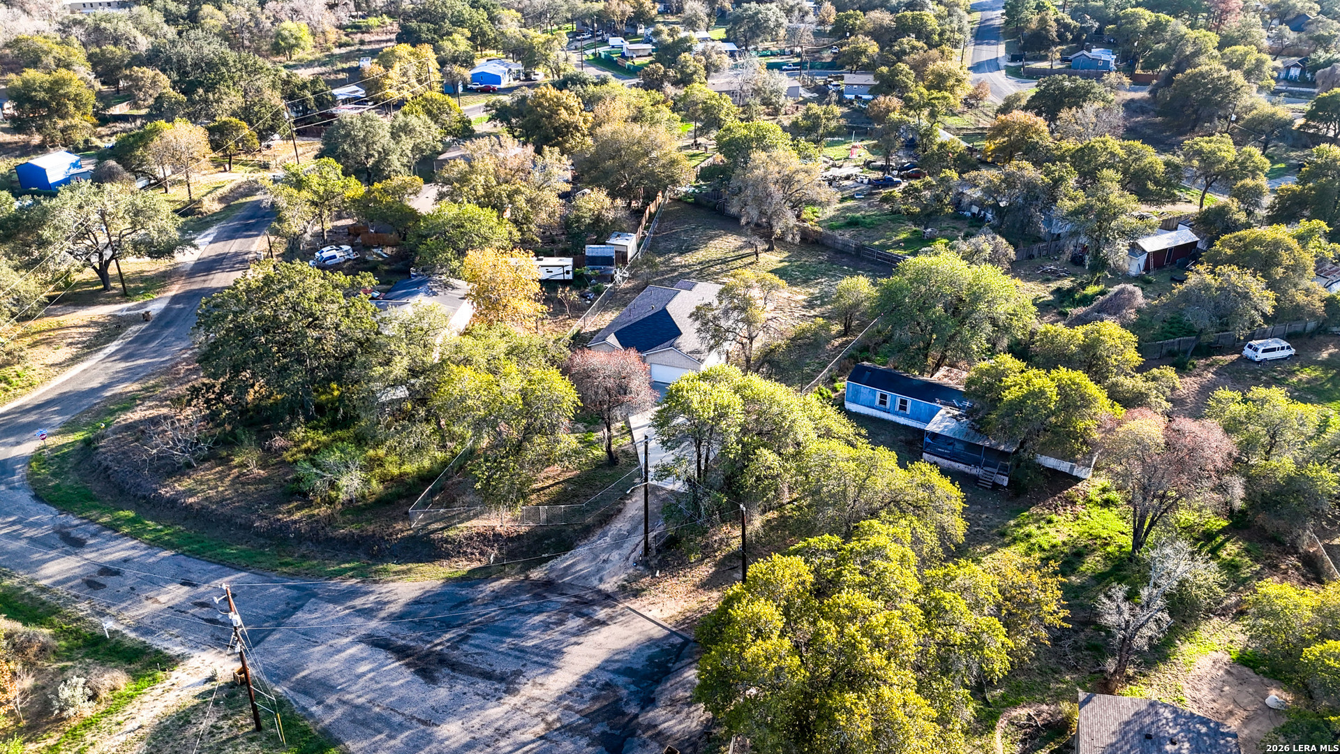 main property photo 13