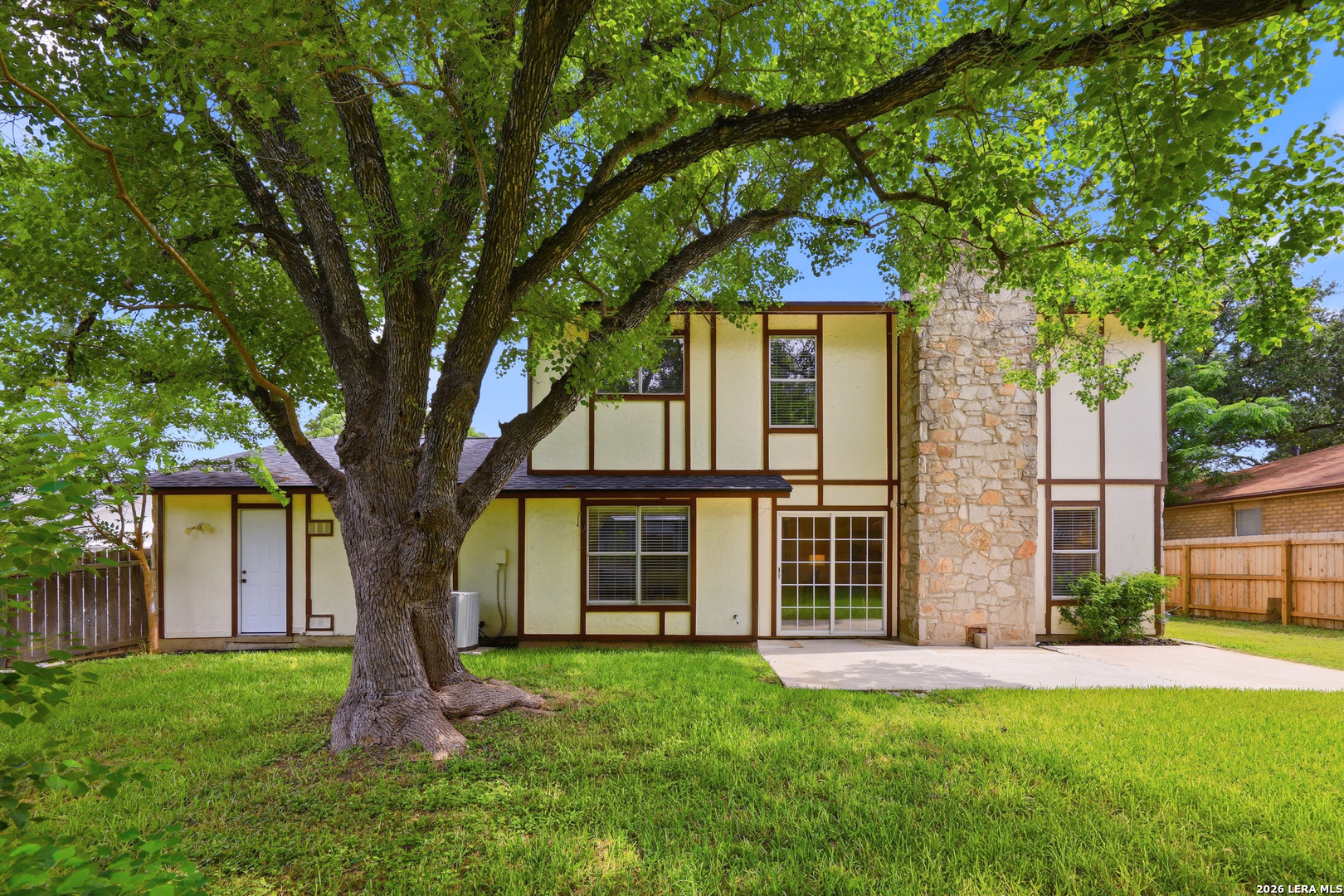 main property photo 25
