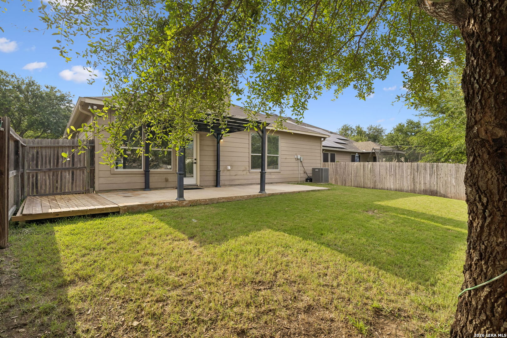 main property photo 27