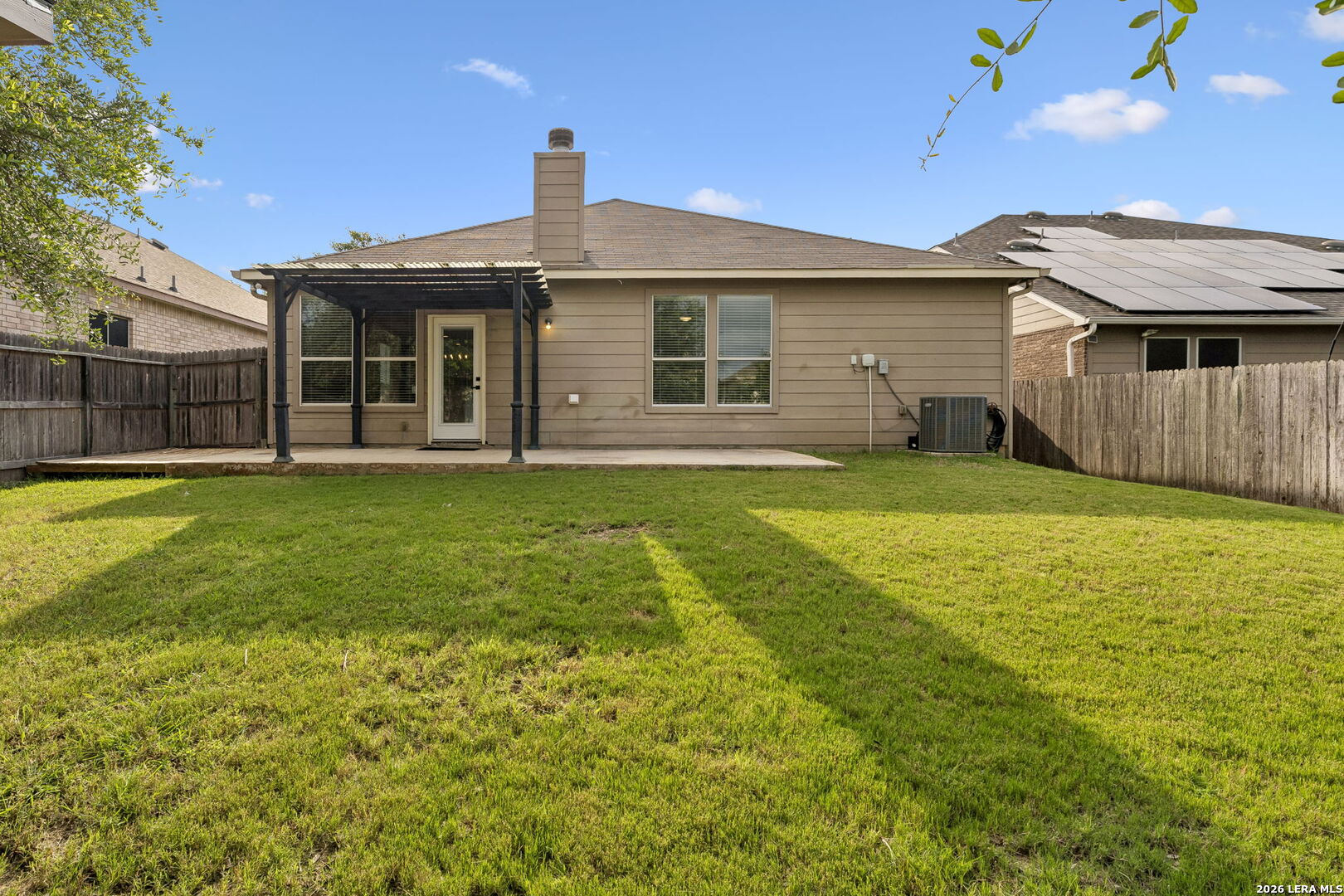 main property photo 28