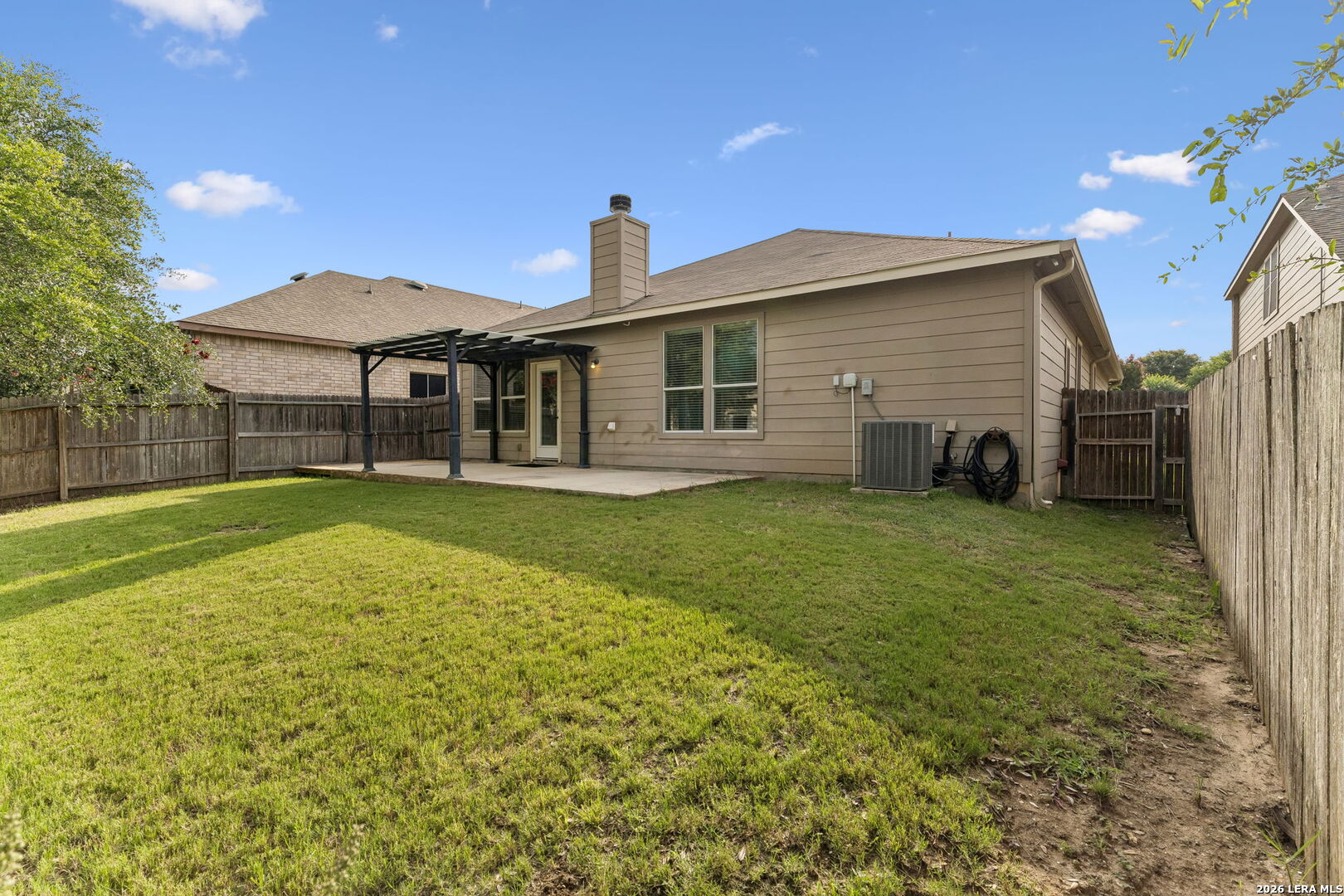 main property photo 29
